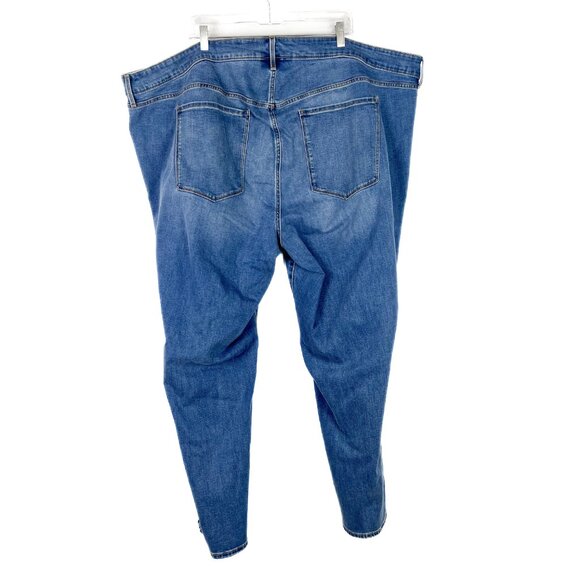 NWOT Old Navy Mid-Rise Power Slim Straight Jeans Medium Wash Plus Size 30 NEW - Picture 5 of 8